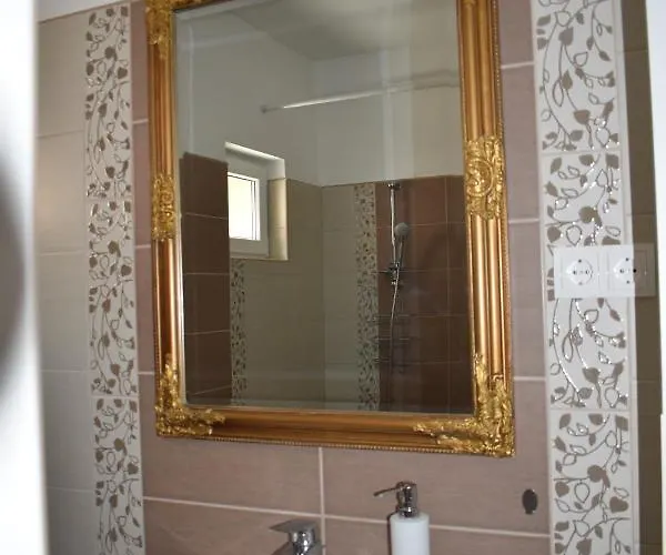 Apartament Livia Héviz